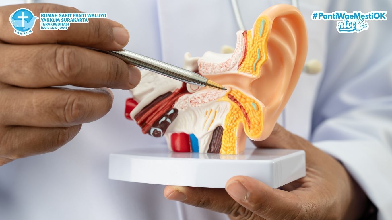 Bahaya Mengorek Telinga Sendiri